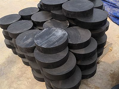 永嘉县板式橡胶支座由若干层橡胶片与薄钢板经加压硫化